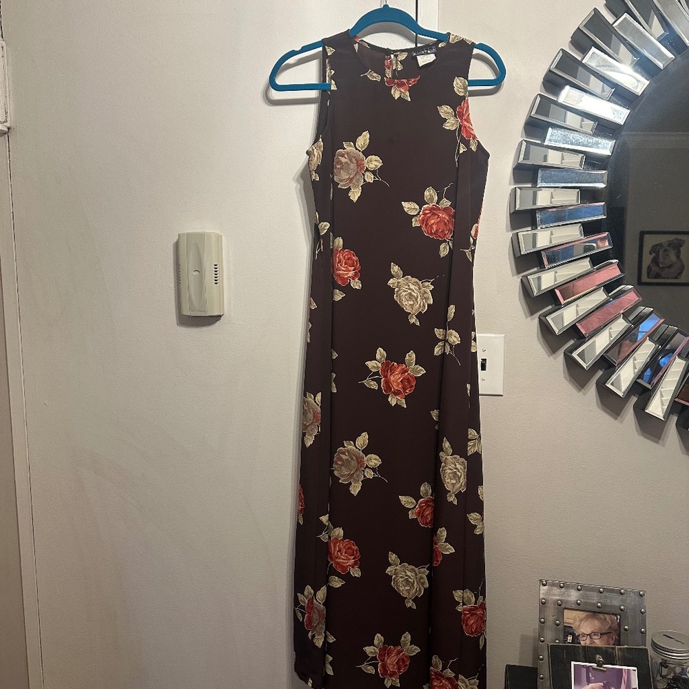 Sleeveless Floral Maxi Dress Size M